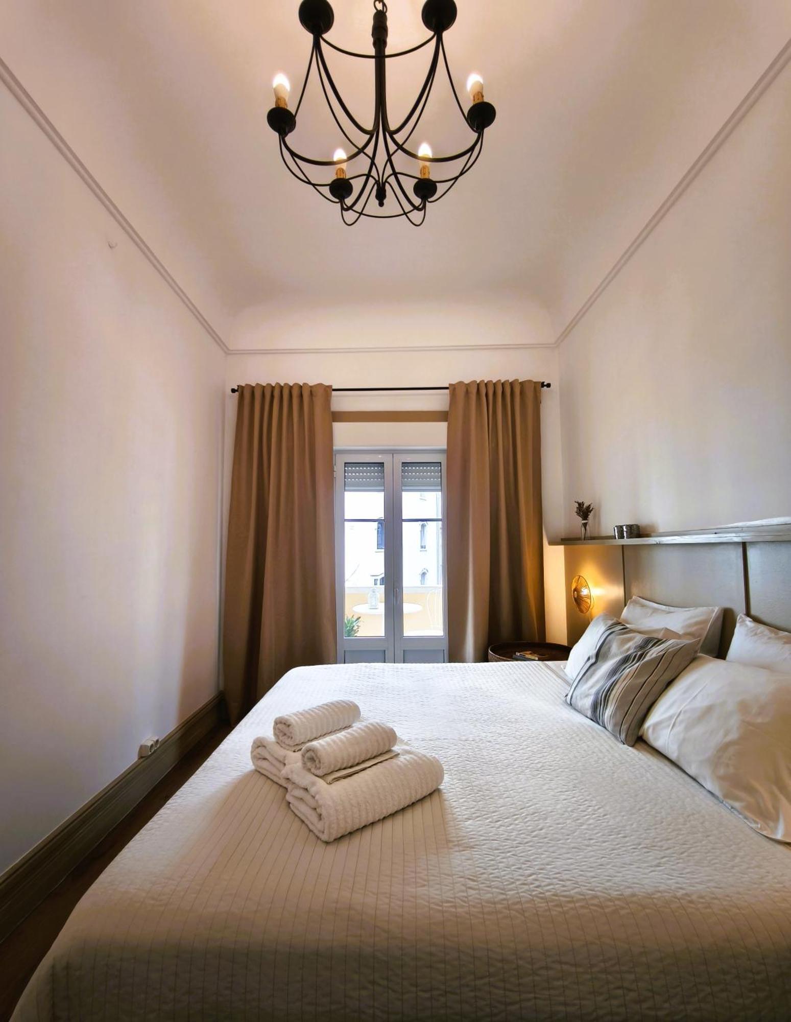 Ey Lisbon Guesthouse ภายนอก รูปภาพ