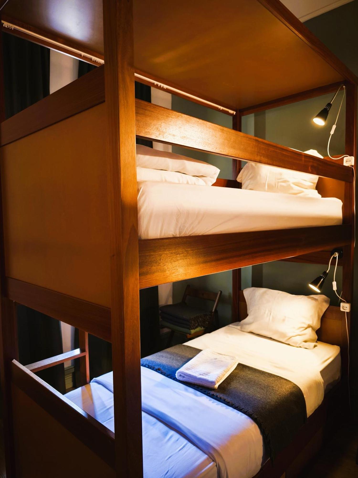 Ey Lisbon Guesthouse ภายนอก รูปภาพ