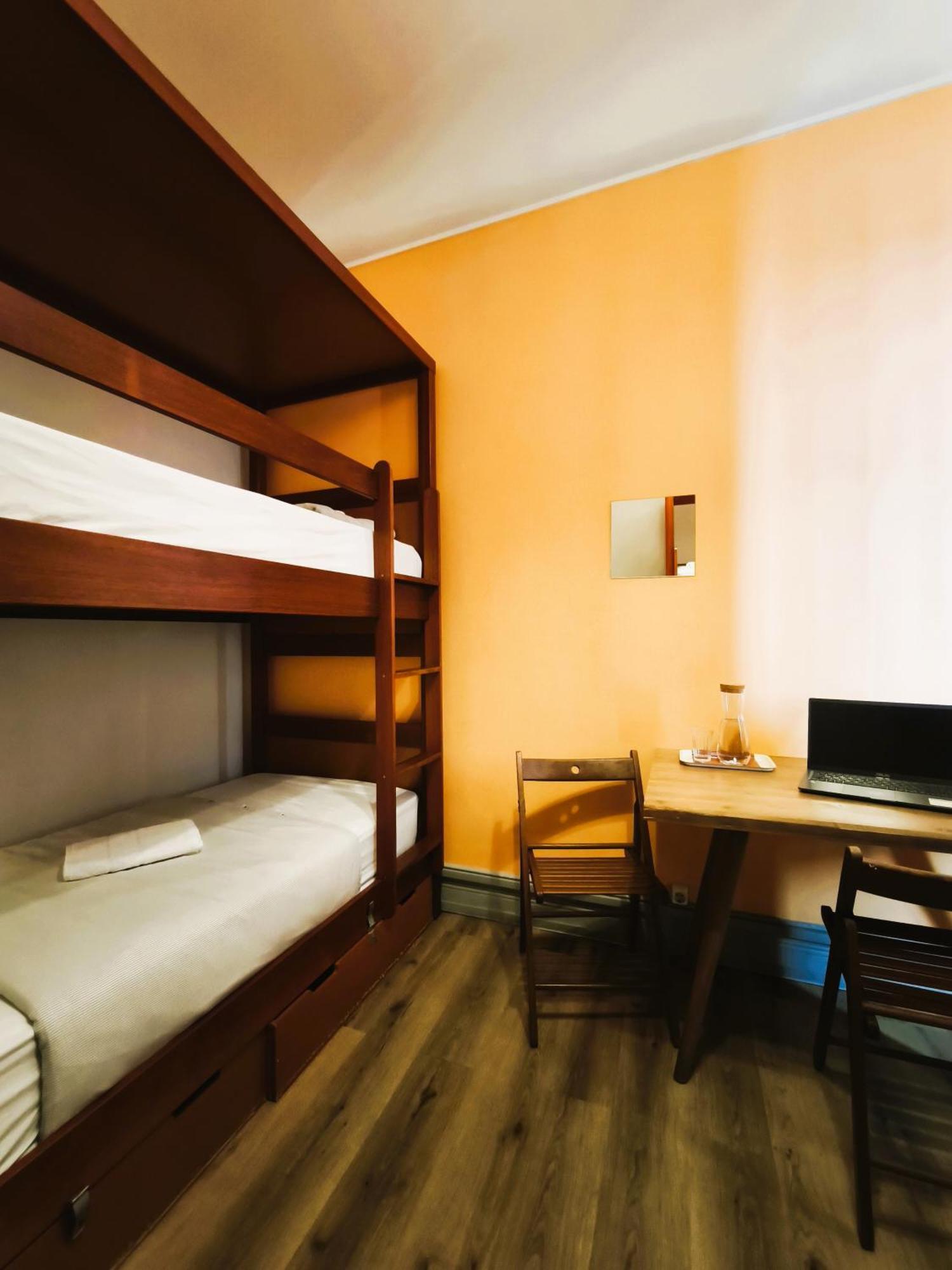 Ey Lisbon Guesthouse ภายนอก รูปภาพ