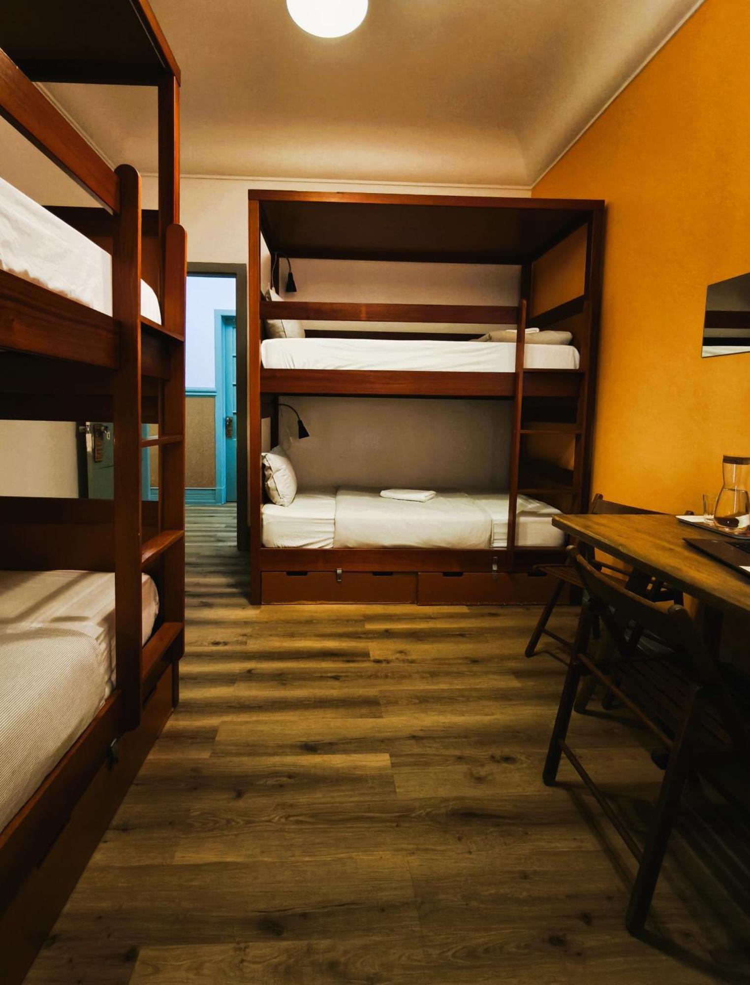 Ey Lisbon Guesthouse ภายนอก รูปภาพ