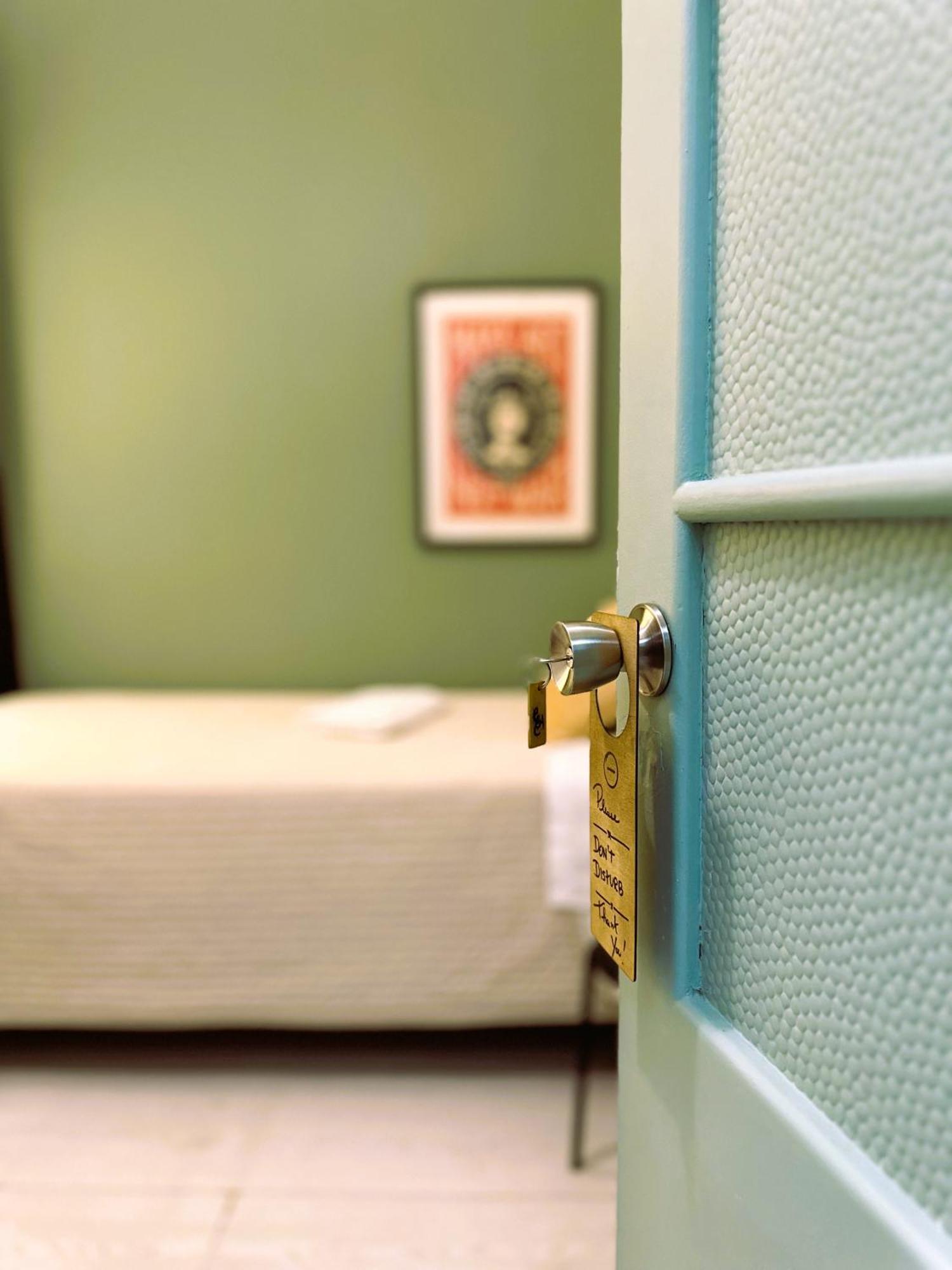 Ey Lisbon Guesthouse ภายนอก รูปภาพ